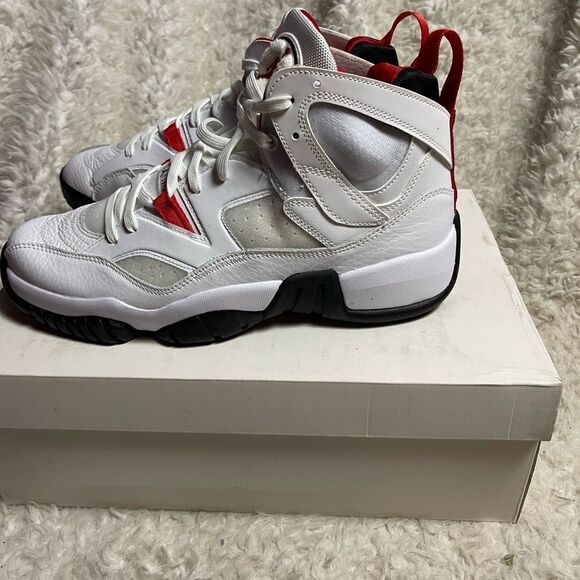 New in Box Jordan Jumpman Two Trey White University Red SZ 11 DO 1925 160 - Picture 4 of 9